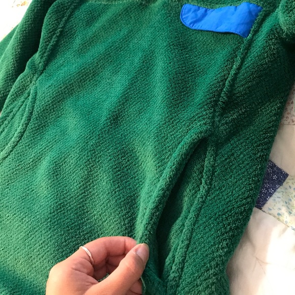 Patagonia Green and Blue Quarter Button-Up - Picture 5 of 6